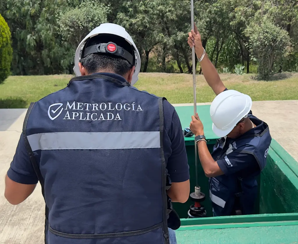 Calibración tanque de almacenamiento sonda de longitud y temperatura  de ISO 12917-1 